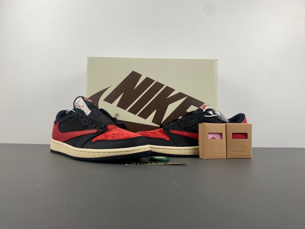 Travis Scott x Air Jordan 1 Low DM7866-061
