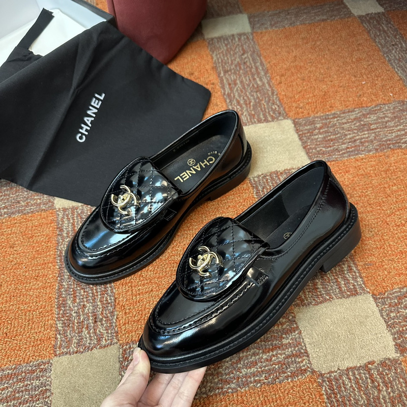 Chanel Leather CC Logo Loafers