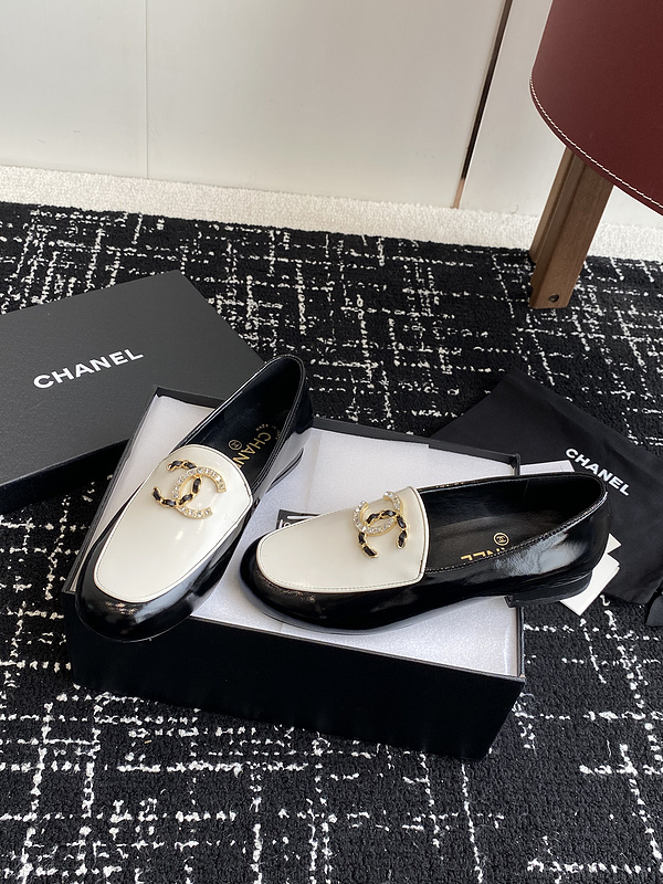 Chanel  Leather CC Logo Loafers
