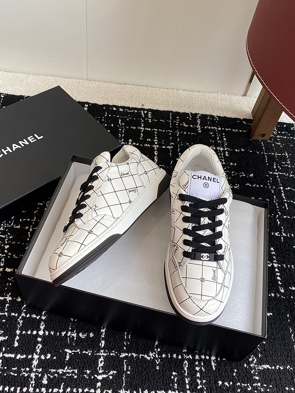 Chanel Sneaker