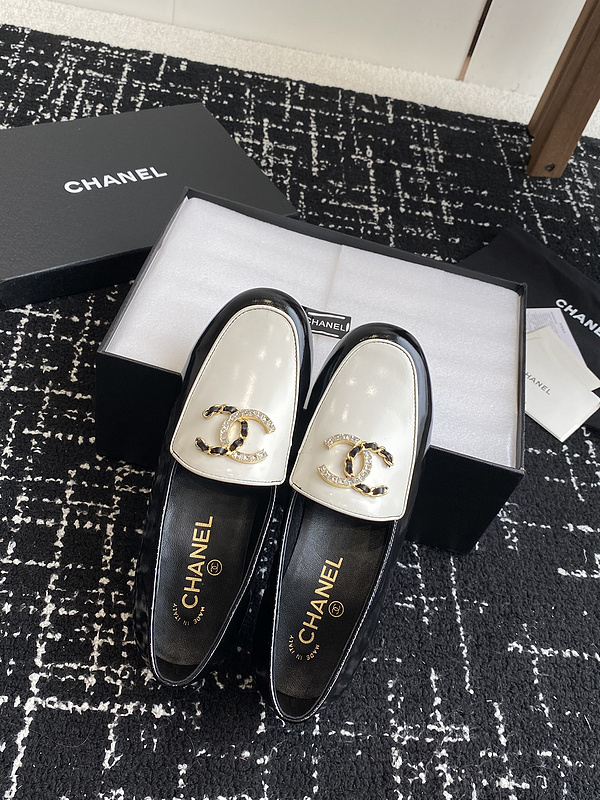 Chanel  Leather CC Logo Loafers