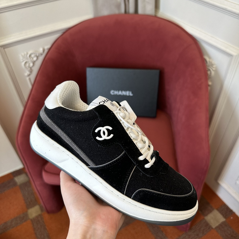 Chanel Sneaker