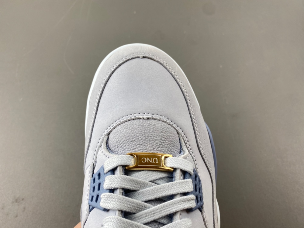 Jordan 4 UNC Tar Heels PE  HV9204-407