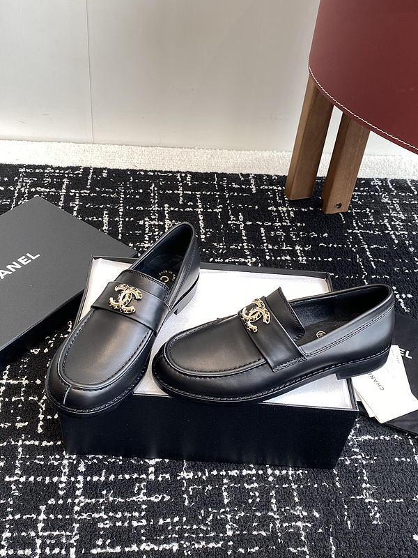 Chanel Leather CC Logo Loafers