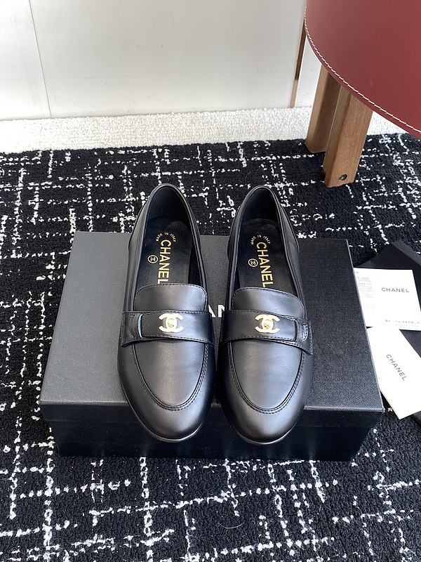 Chanel Leather CC Logo Loafers