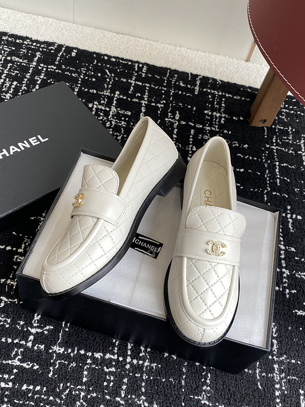 Chanel Leather CC Logo Loafers
