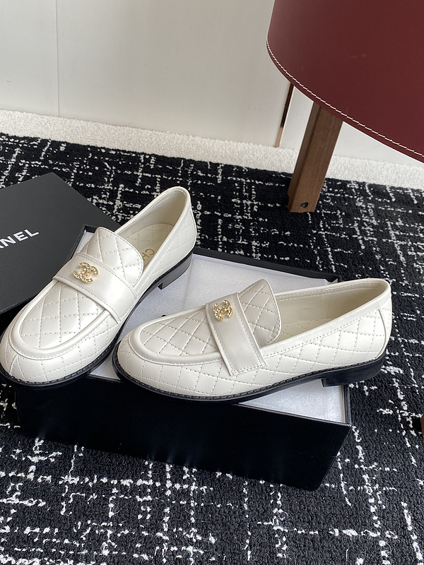 Chanel Leather CC Logo Loafers