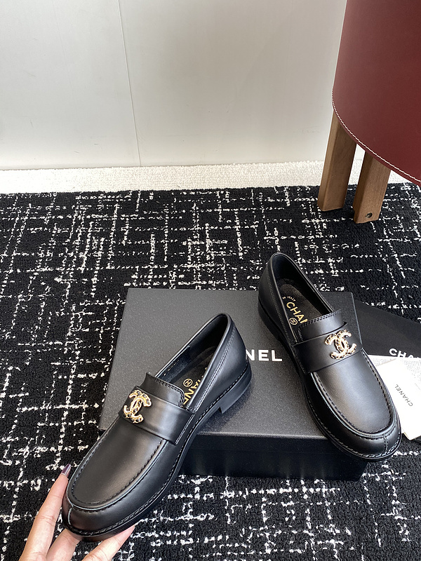 Chanel Leather CC Logo Loafers