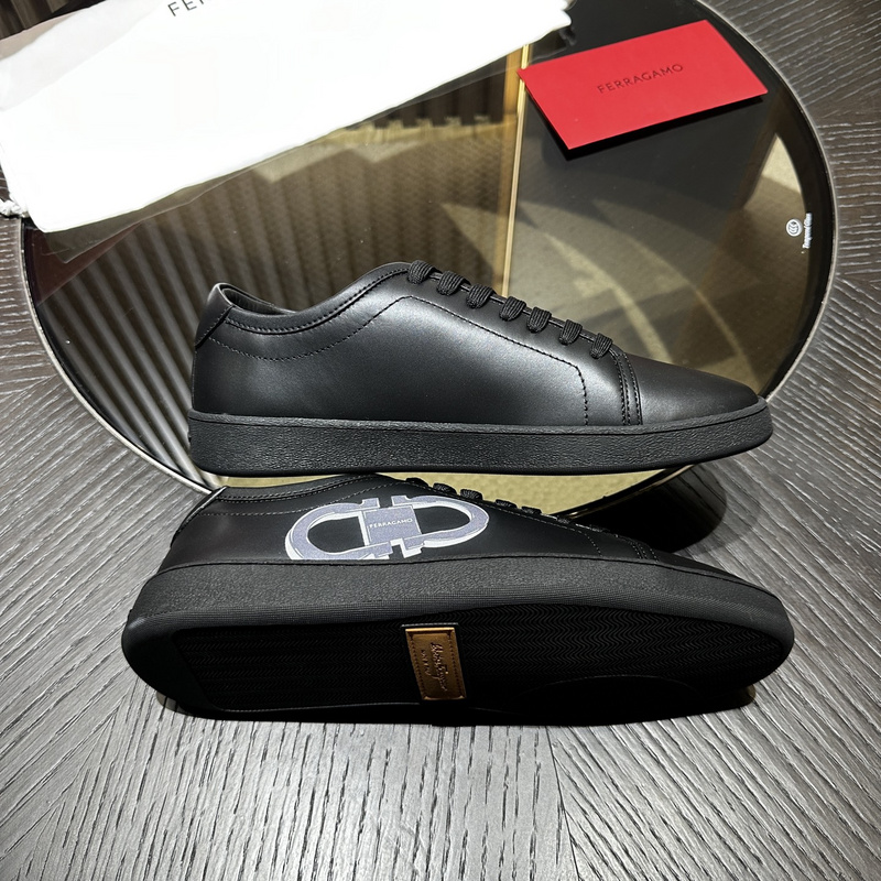 Ferragamo Gancini Sneakers
