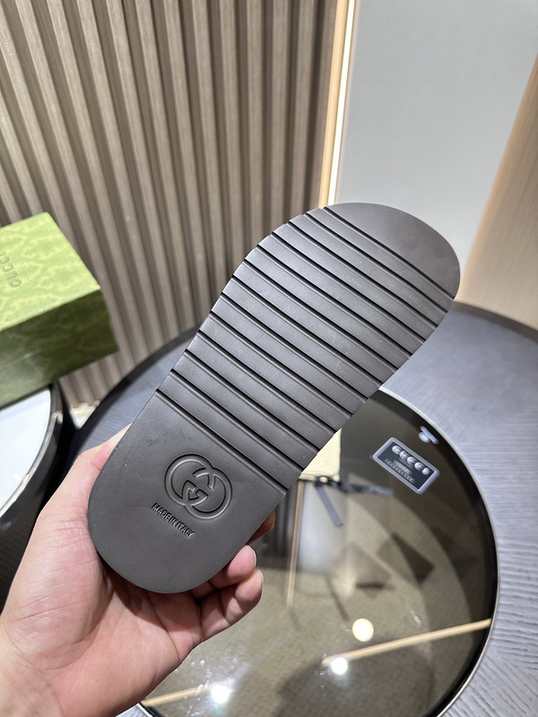 GUCCI  SLIDE