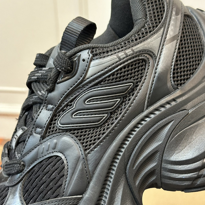 Balenciaga 10XL Sneaker