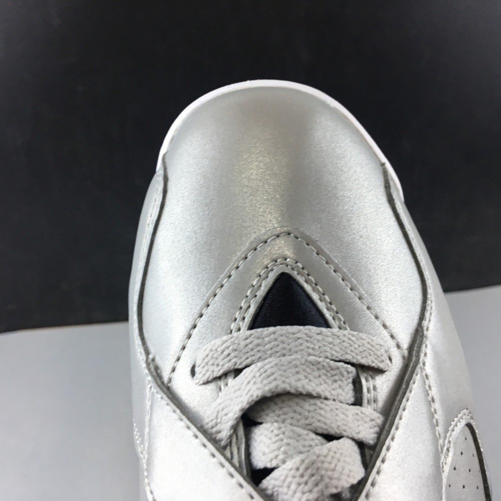 Air Jordan 8 “Reflective Bugs Bunny”