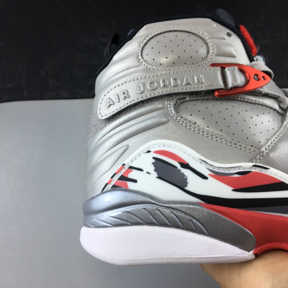 Air Jordan 8 “Reflective Bugs Bunny”