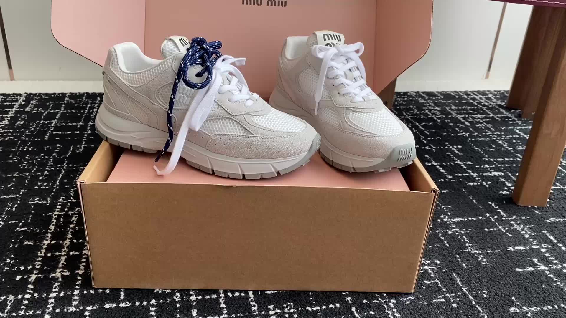 MIU M x NEW BALANCE TRAINERS