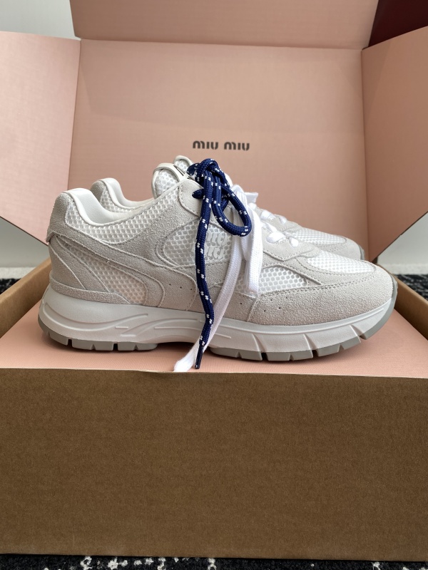 MIU M x NEW BALANCE TRAINERS