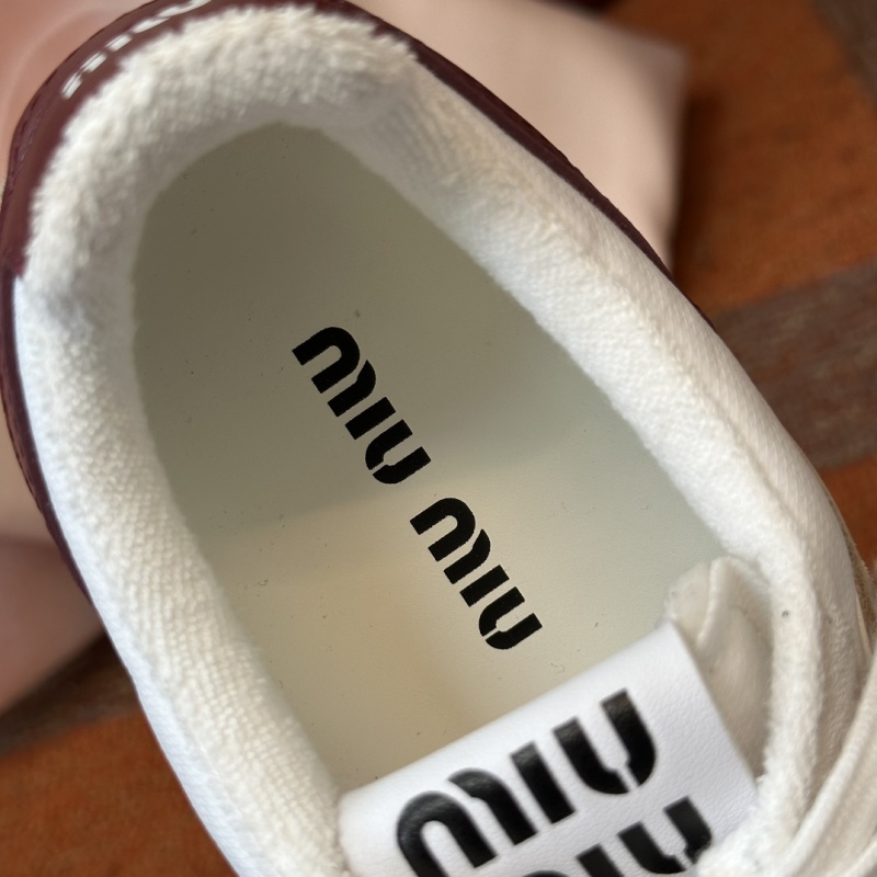 White Gymnasium Technical Fabric and Suede Sneakers