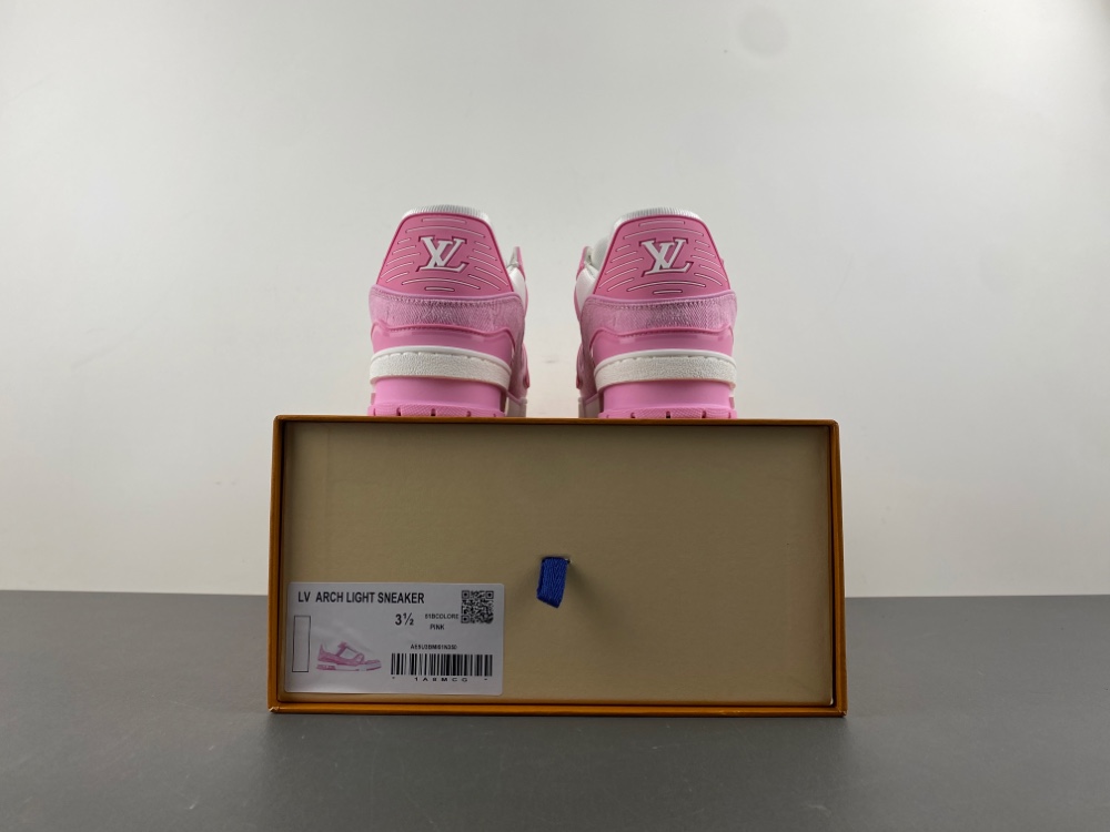 LV Trainer Sneaker