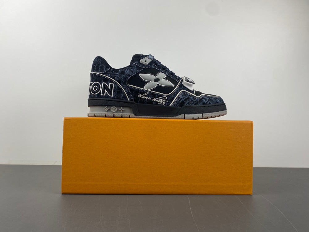 LV Trainer Sneaker
