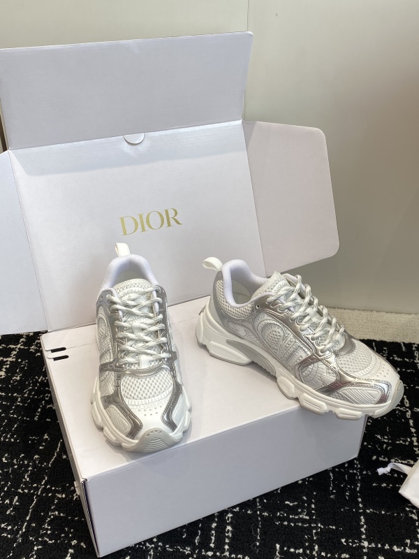 Dior Chrono Sneaker