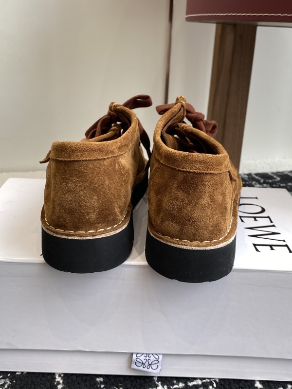 Faro lace-up in suede calfskin