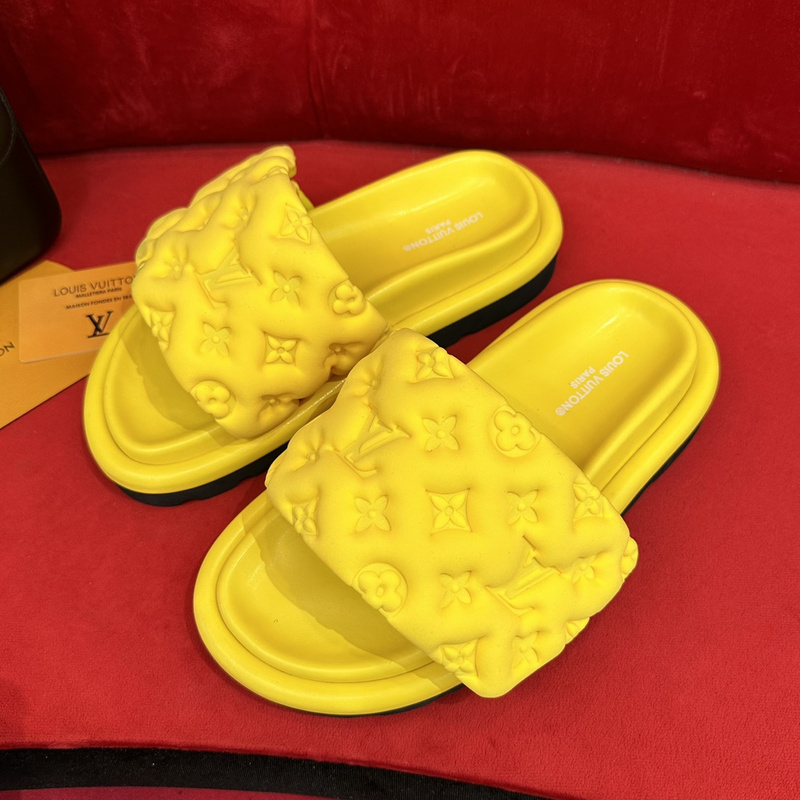 LV POOL PILLOW COMFORT MULE