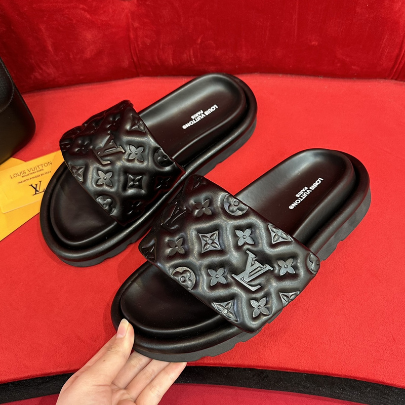 LV POOL PILLOW COMFORT MULE