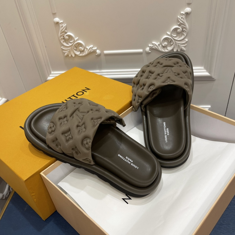 LV POOL PILLOW COMFORT MULE