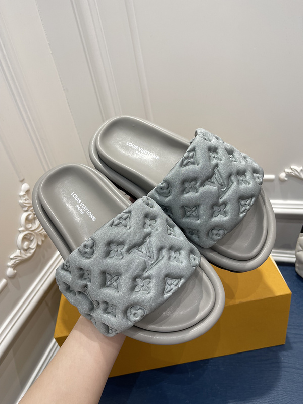 LV POOL PILLOW COMFORT MULE