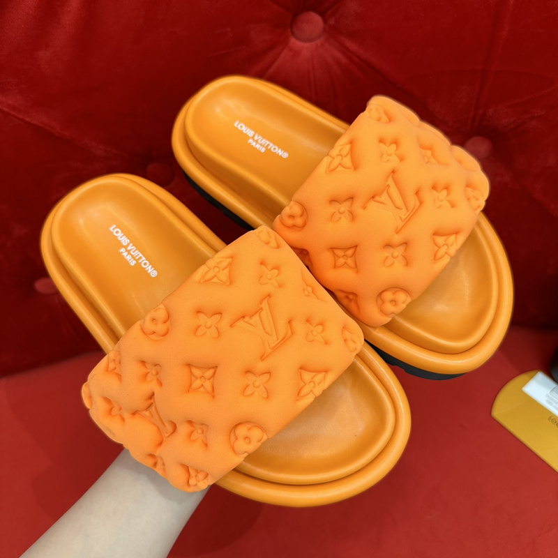 LV POOL PILLOW COMFORT MULE