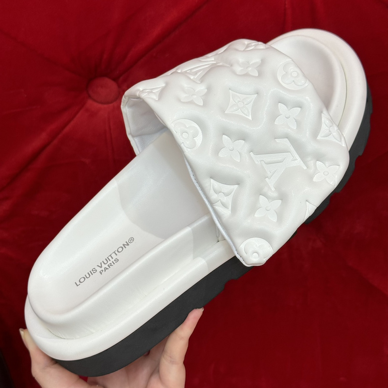 LV POOL PILLOW COMFORT MULE