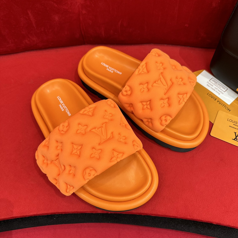 LV POOL PILLOW COMFORT MULE