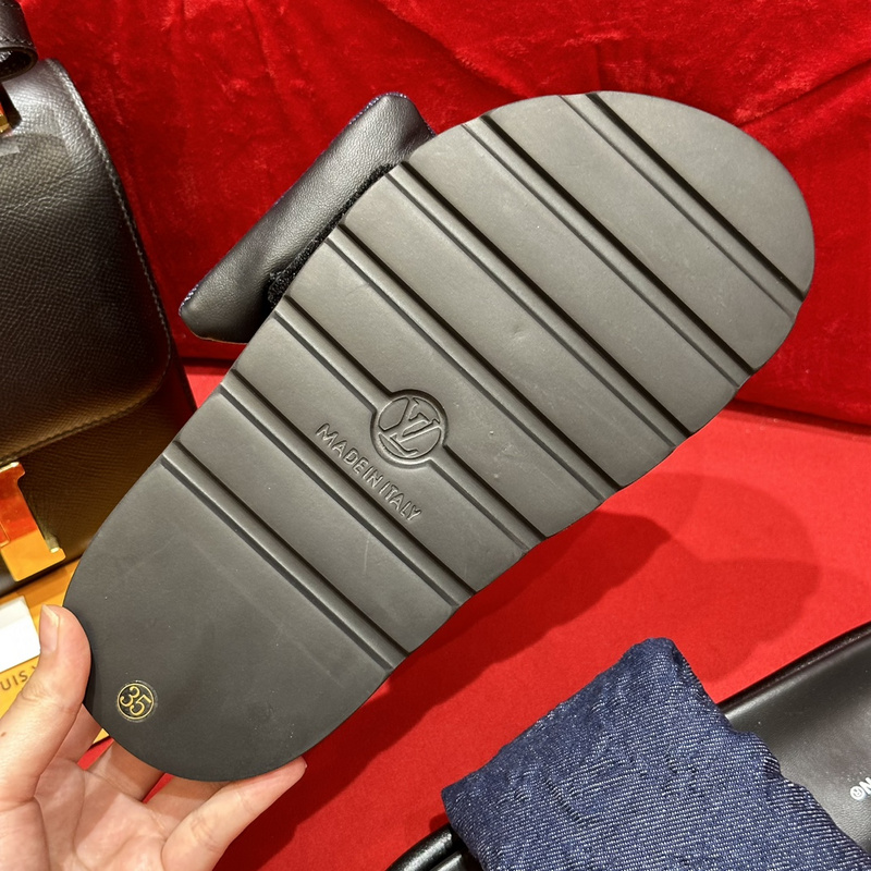 LV POOL PILLOW COMFORT MULE