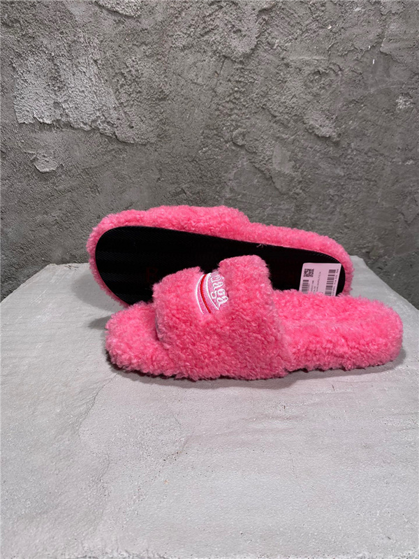 Balenciaga Furry Slides 