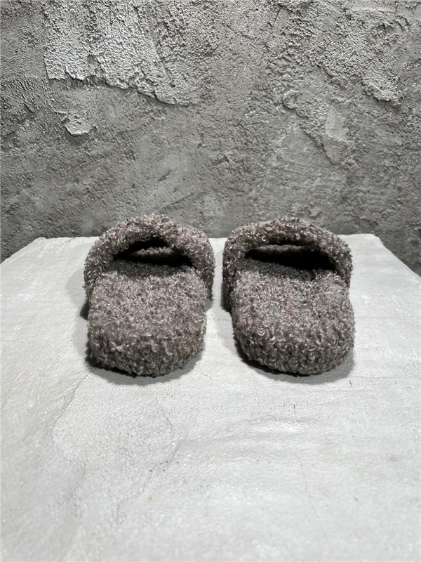 Balenciaga wool Slippers
