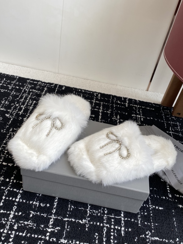 Balenciaga Furry Slide