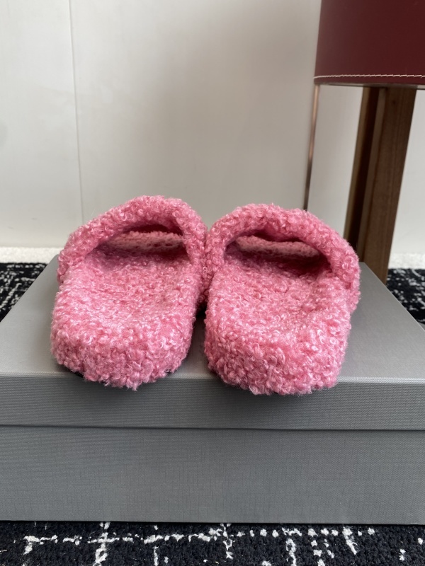 Balenciaga Furry Slide
