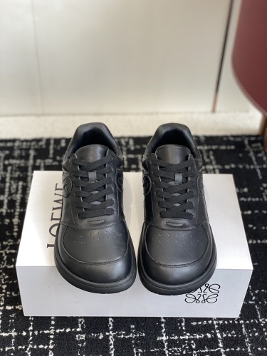 Loewe Sneakers