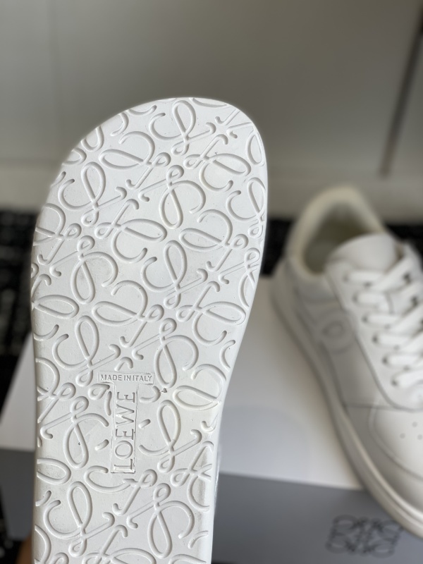 Loewe Sneakers