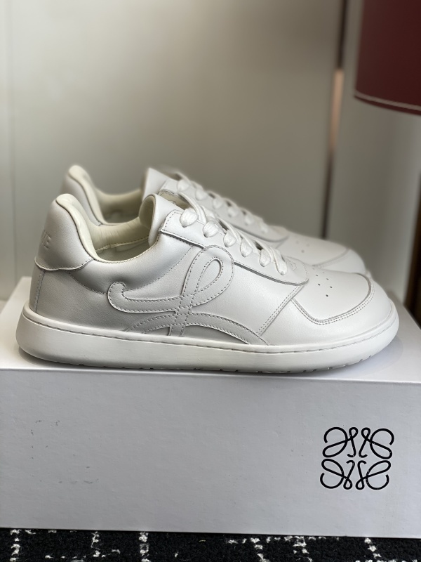 Loewe Sneakers