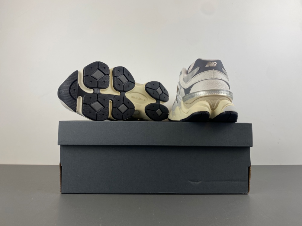 New Balance 9060 Sneaker