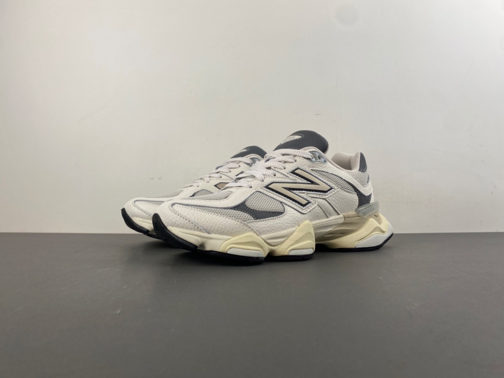 New Balance 9060 Sneaker