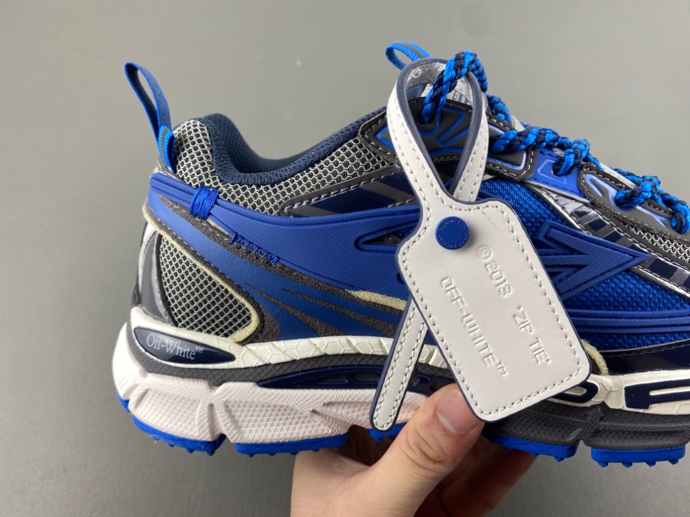 OFF-WHITE BE RIGHT BACK